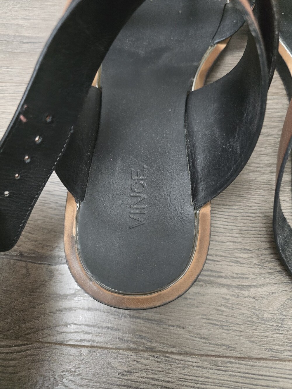 Vince Mailin Leather Strappy Flat Buckle Sandals in Cognac Womens Size 11 - Picture 6 of 9